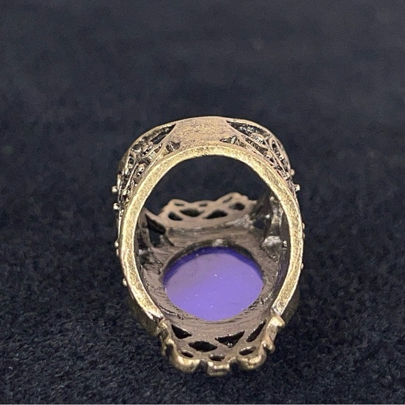 Purple Filigree Cocktail Ring Goth Retro Costume 6.5-7 Ornate Party - Picture 4 of 9